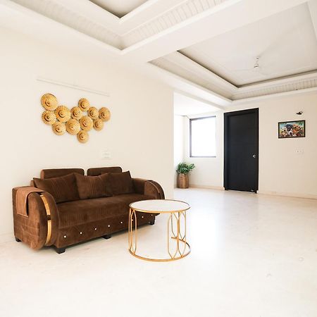 Hotel A.P Residency Гургаон Екстериор снимка